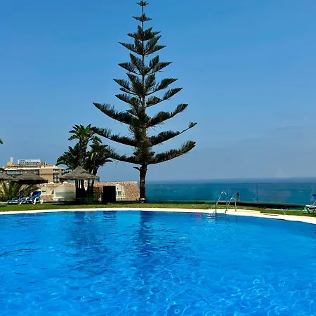 Apartment Con Vistas Al Mar Y Piscina En *
