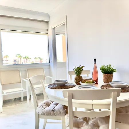 Con Vistas Al Mar Y Piscina En * Benalmádena