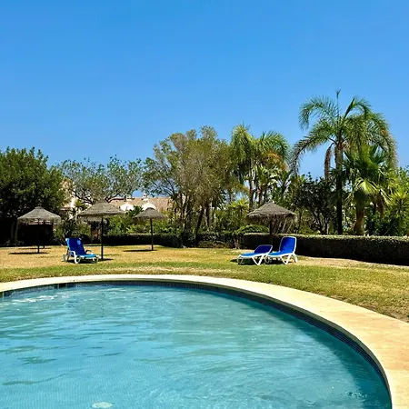 Apartamento Con Vistas Al Mar Y Piscina En