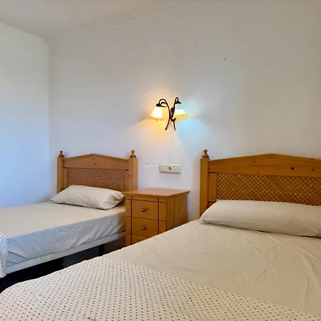 Apartamento Con Vistas Al Mar Y Piscina En *