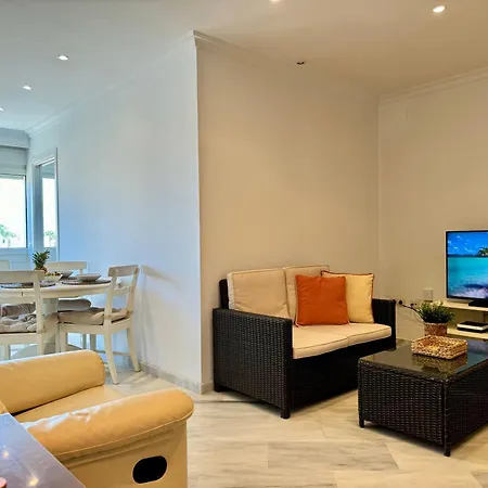 Apartamento Con Vistas Al Mar Y Piscina En Benalmádena
